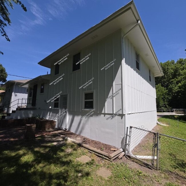 Building Photo - 6709 E 134th Terrace