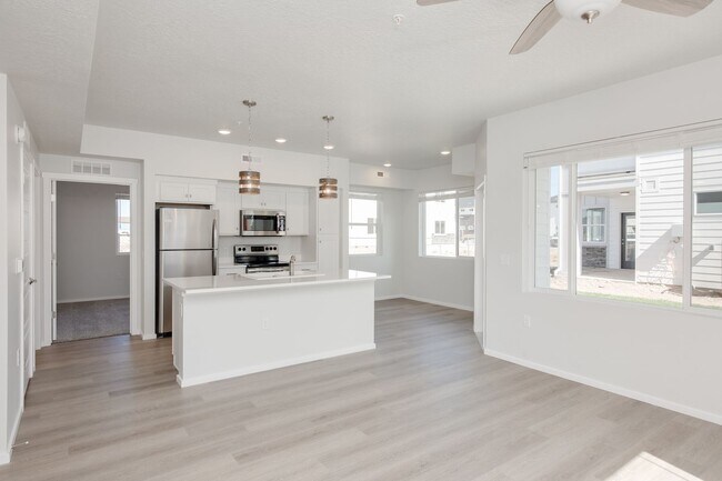 Building Photo - 1 Bedroom Apartments in Caldwell With Style, Convenience & Comfort!