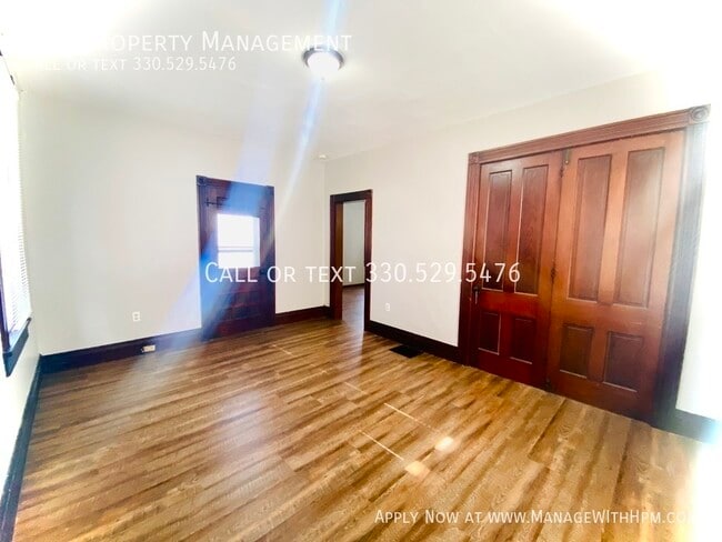 Building Photo - 140 Milan St S