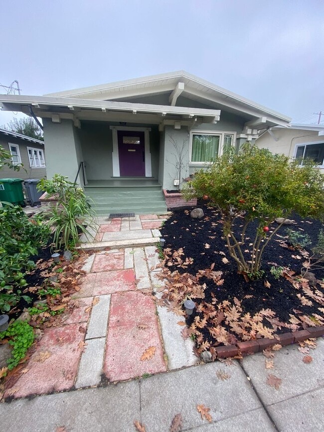 Building Photo - Charming 2-Bedroom Home in the Heart of Berkeley!