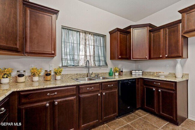 Building Photo - 1328 Dominic Anakin Dr