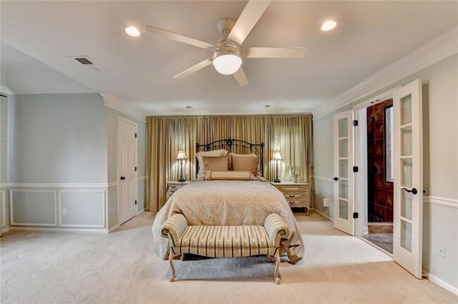 Building Photo - 2611 Briers N Dr