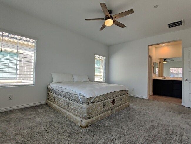 Building Photo - 267 Cordelia Cove Ave