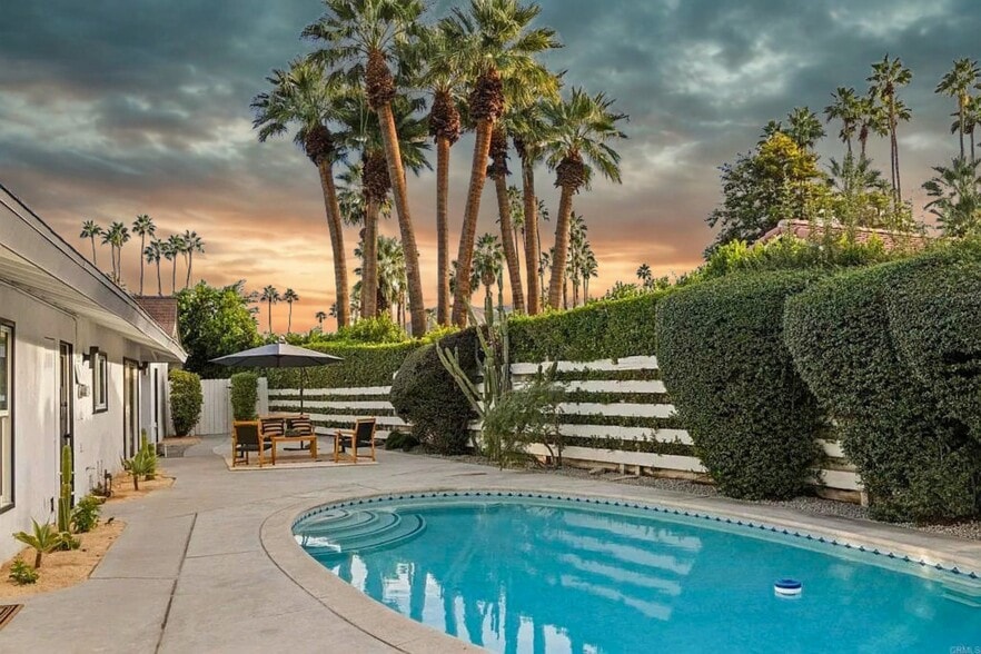 Building Photo - 1111 S San Joaquin Dr