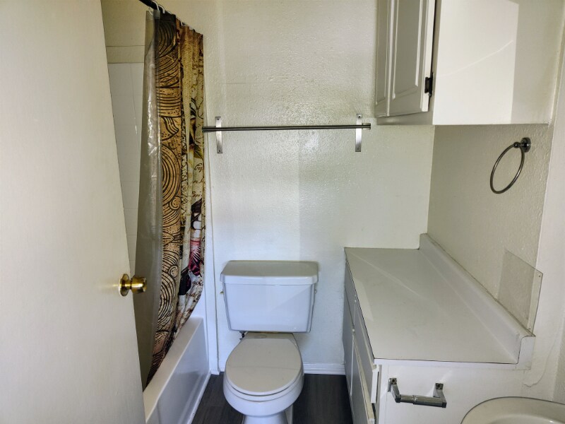 Building Photo - 14746 Delano St