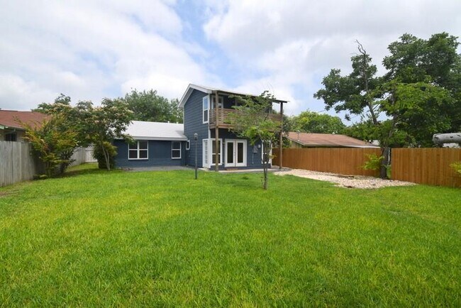 Building Photo - 7513 Carriage Dr
