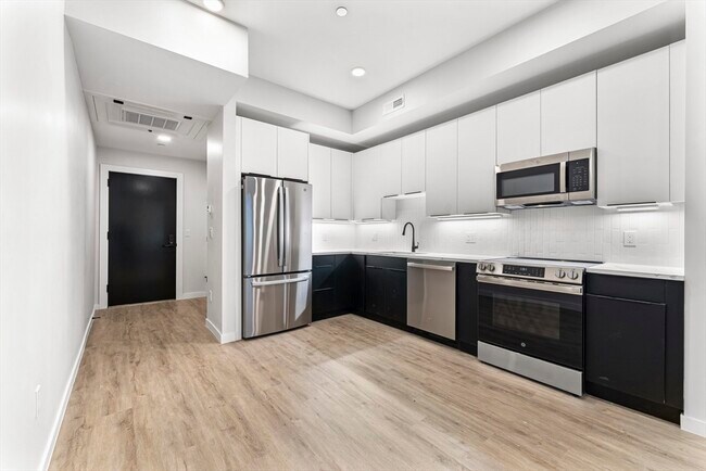 Building Photo - 24-28 Mt Pleasant St