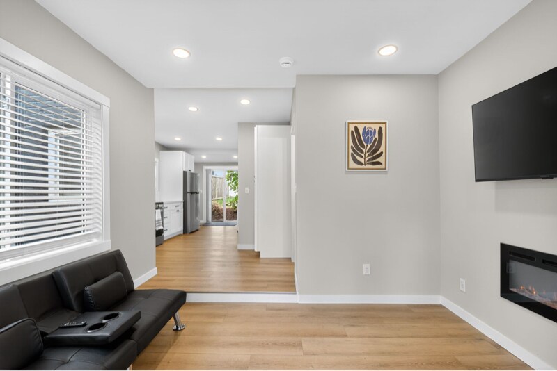 Building Photo - 8140 9th Ave SW