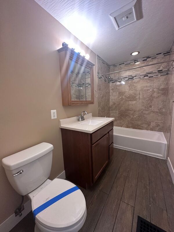 Building Photo - 431 E 14th Ave