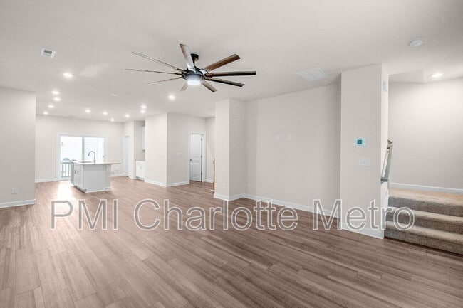 Building Photo - 4472 Millennium Ave