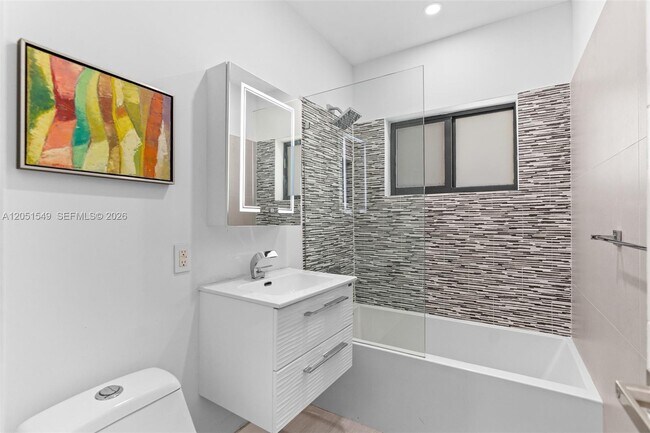 Building Photo - 7831 SW 54th Ct