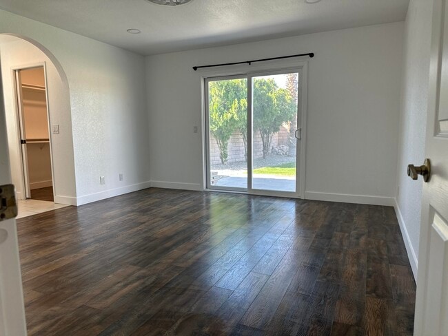 Building Photo - 27131 Shadowcrest Ln