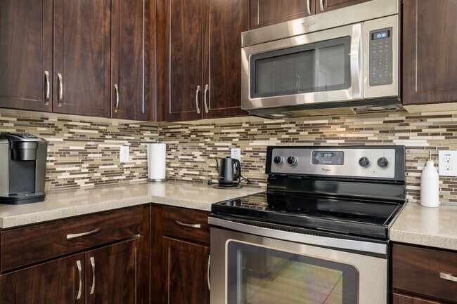 Building Photo - 5450 E Deer Valley Dr