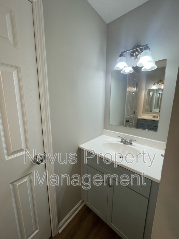 Building Photo - 749 South St