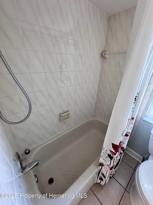 Building Photo - 5281 Aaron Ln