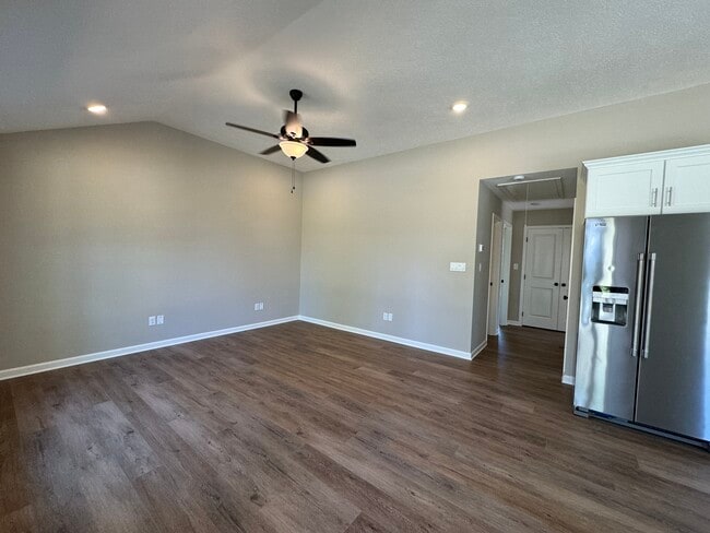 Building Photo - 147 Whitley Ave