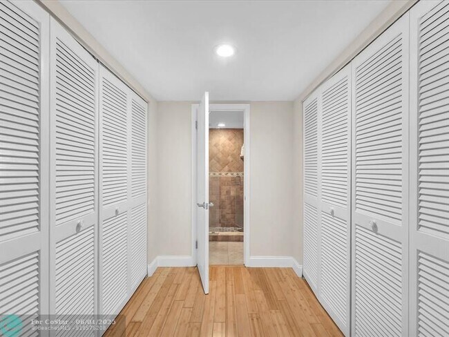 Building Photo - 11111 Biscayne Blvd