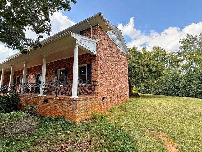 Building Photo - 125 St Augustine Dr