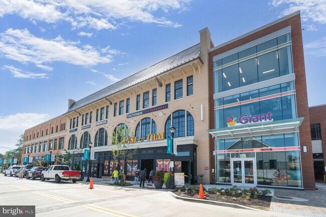 Building Photo - 5353 ZENITH OVLK