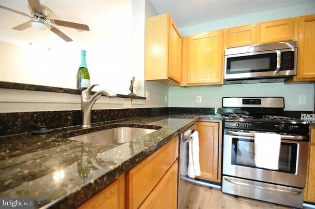 Building Photo - 13201 Astoria Hill Ct