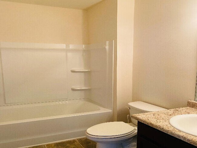 Building Photo - 3081 Pepperhill Dr