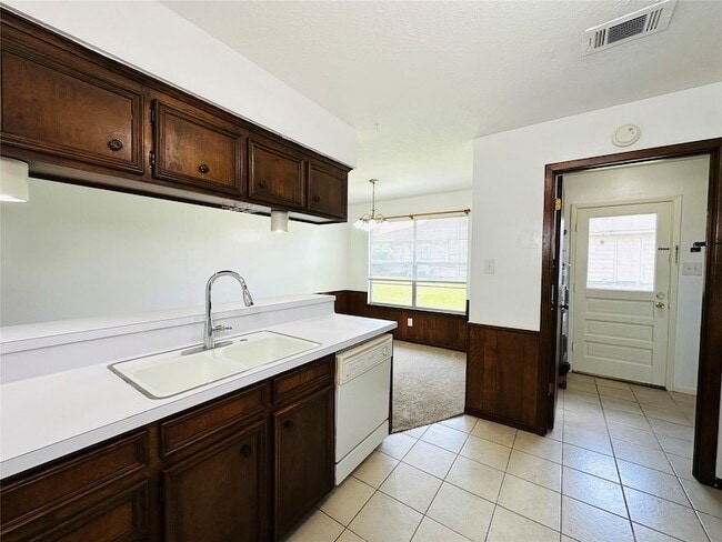 Building Photo - 1011 Mccall Ave