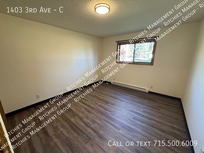 Building Photo - 1403 3rd Ave