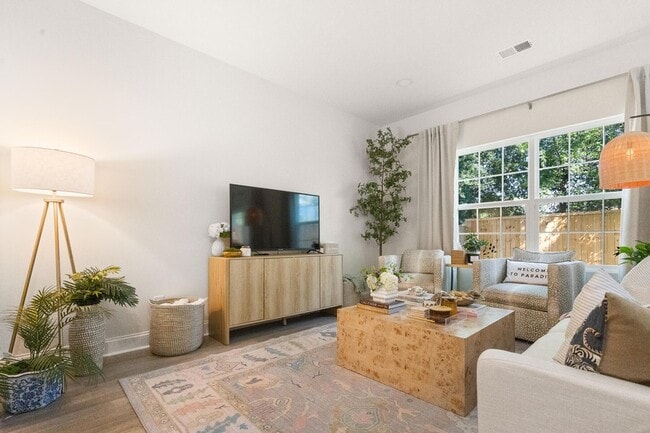 Building Photo - 2042 Delaware Ave