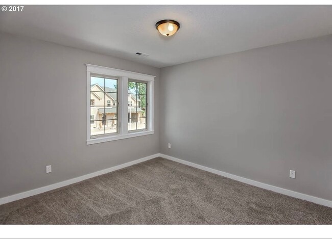 Building Photo - Available Now!  Newer Home in Desirable Neighborhood.