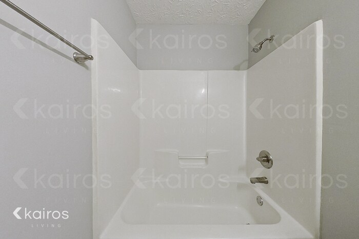 Building Photo - 200 Deer Pkwy