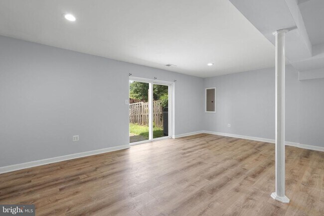 Building Photo - 9130 Bobwhite Cir