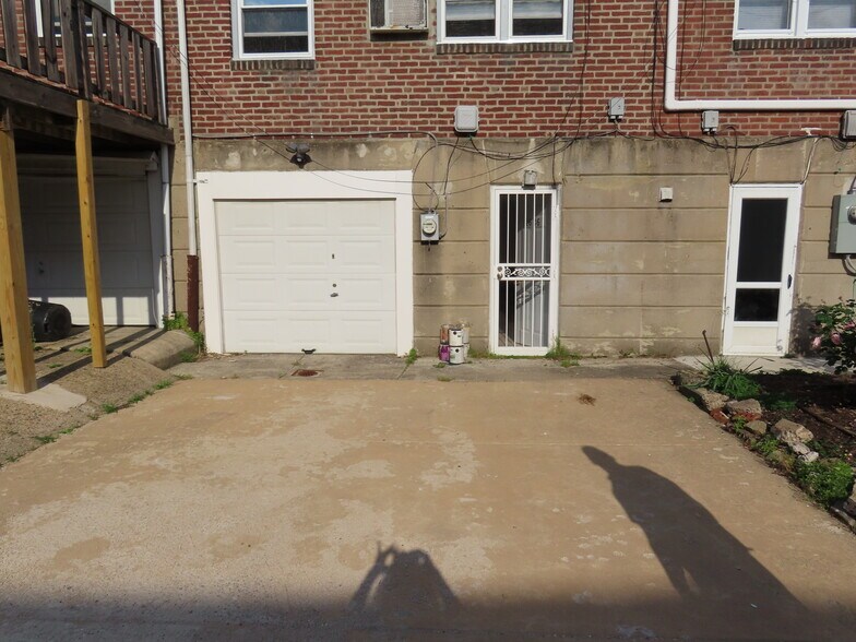 Building Photo - 2636 Sorento Rd