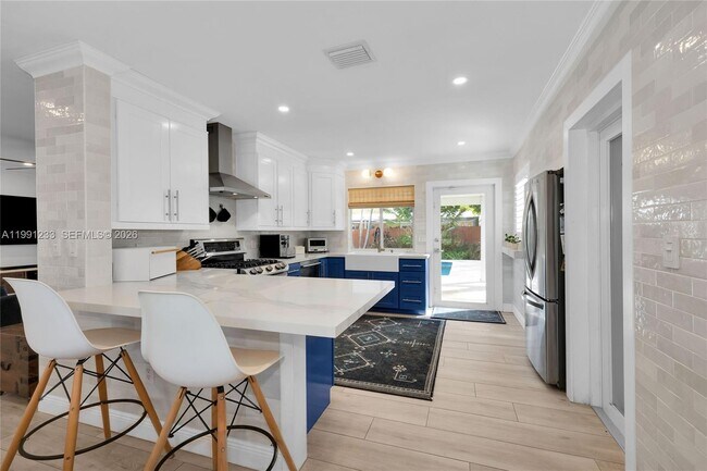 Building Photo - 6440 SW 63rd Terrace