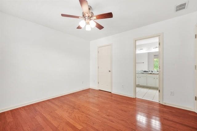 Building Photo - 585 Marylebone Dr
