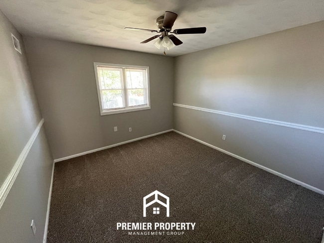 Building Photo - Spacious 4BR/2BA in Whitehaven | 2,000+ SQ FT, Hardwood Floors & Fireplace