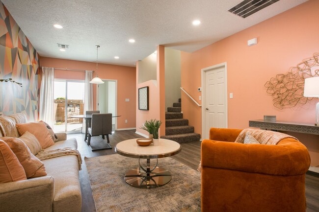 Building Photo - North Valley Townhome
