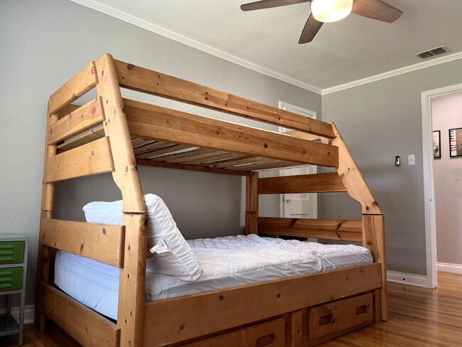 Building Photo - 2611 31st St