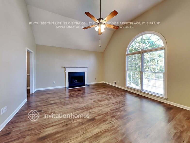 Building Photo - 980 Burning Bush Dr