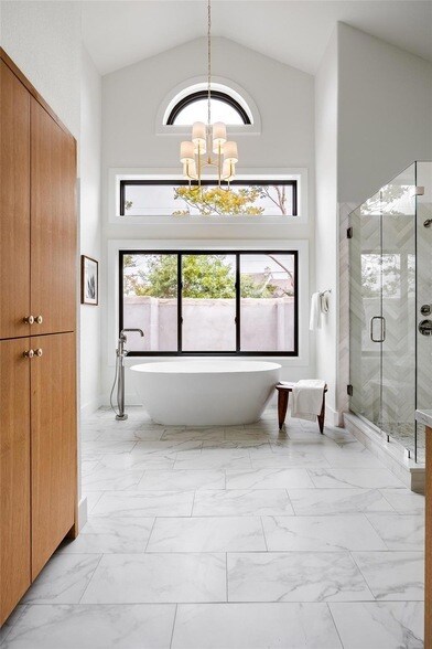 Building Photo - 3901 Peak Lookout Dr