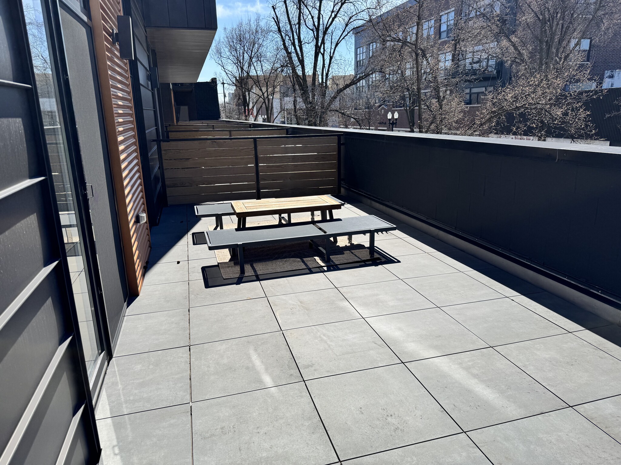 Building Photo - 4513 N Clark St