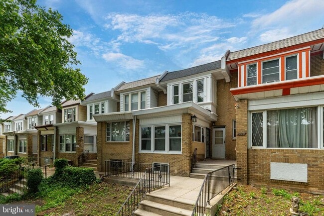 Building Photo - 5461 W Berks St