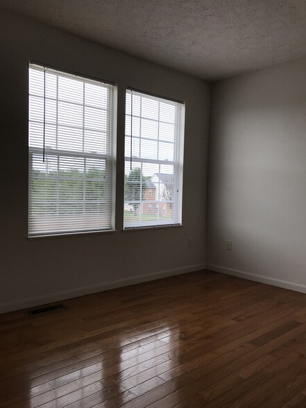 Building Photo - 4191 Otter Creek Dr