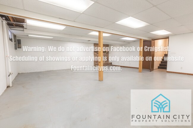 Building Photo - 807 Laurel Ave