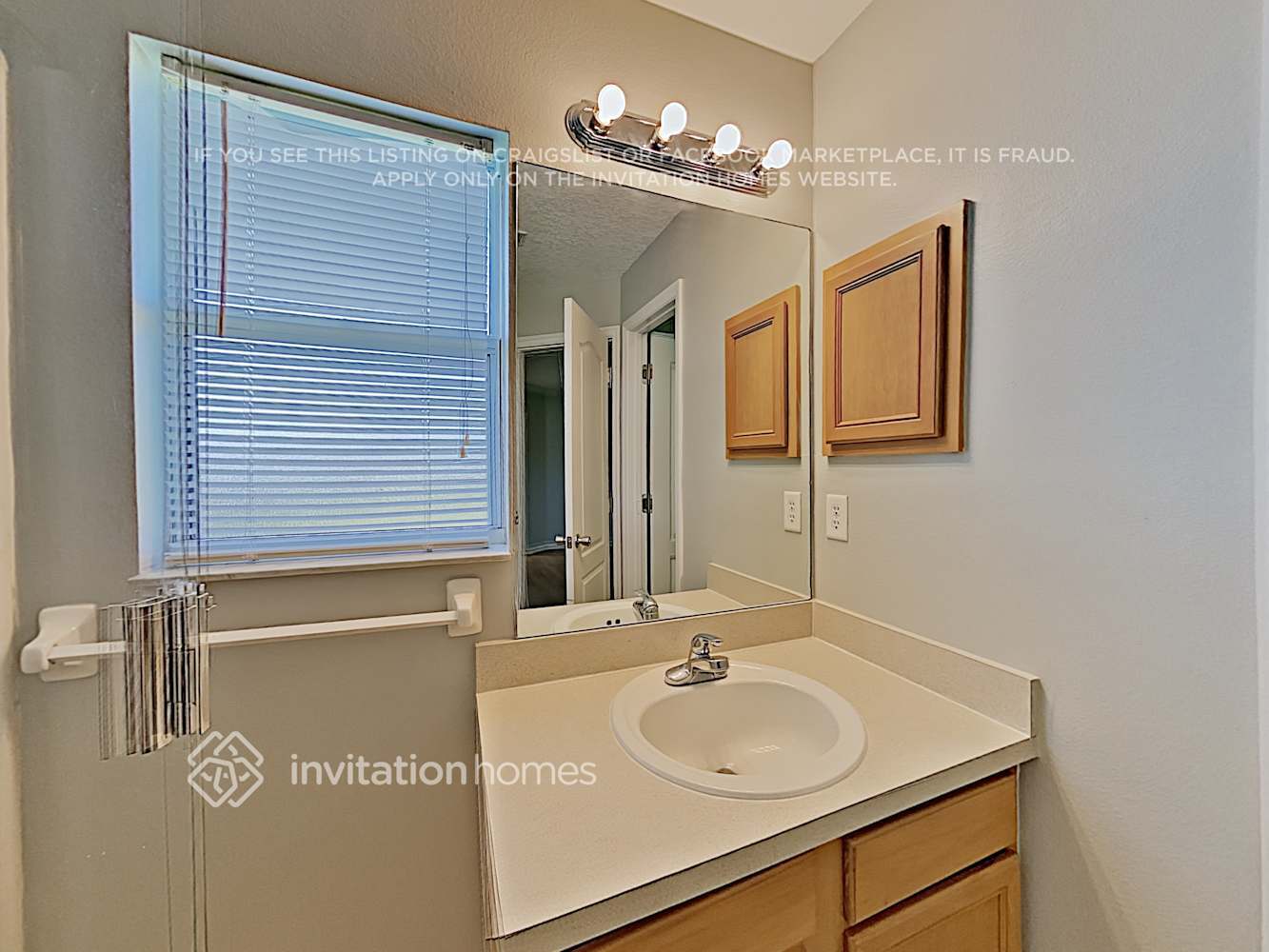 Building Photo - 713 Pasteur Ln