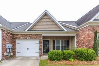 Building Photo - 334 High Meadows Pl