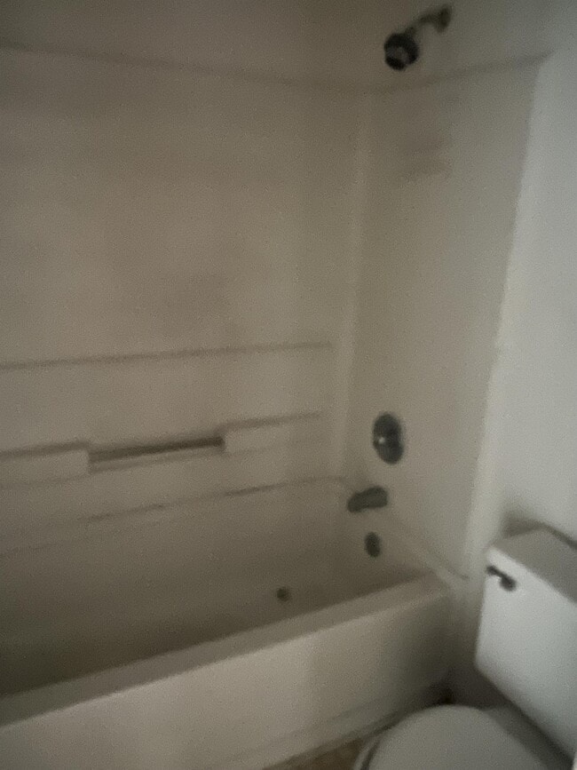 Building Photo - 6801 Willowbrook Dr