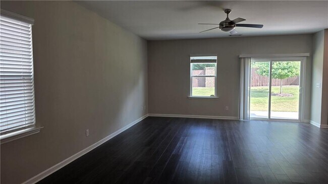 Building Photo - 4257 Waxing St