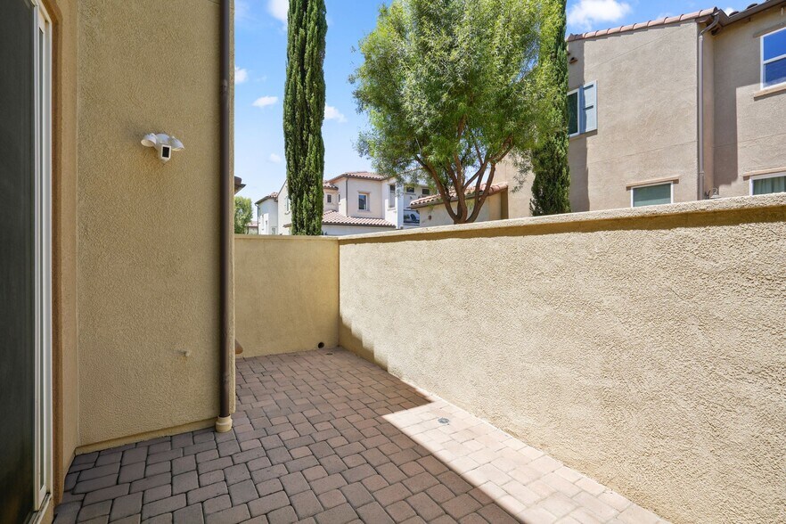 Building Photo - 11234 Paseo del Cielo