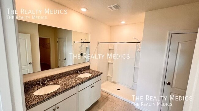 Building Photo - 1830 Hackberry St