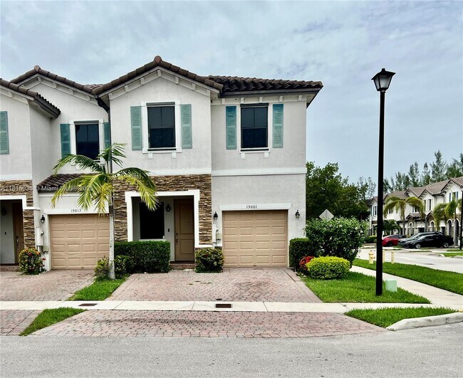 Primary Photo - 15001 SW 119th Ln